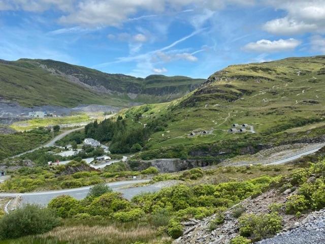 Hotel Llechwedd Glamping Blaenau Ffestiniog Esterno foto