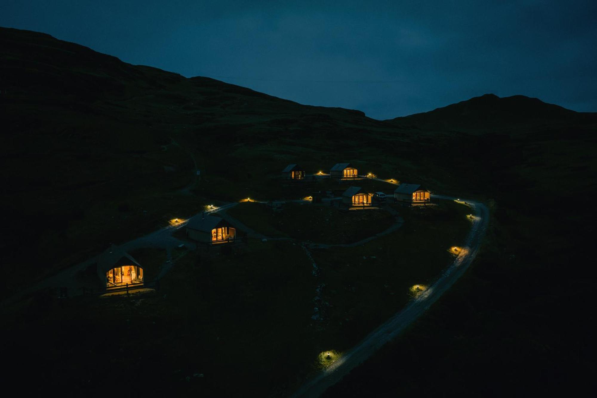 Hotel Llechwedd Glamping Blaenau Ffestiniog Esterno foto